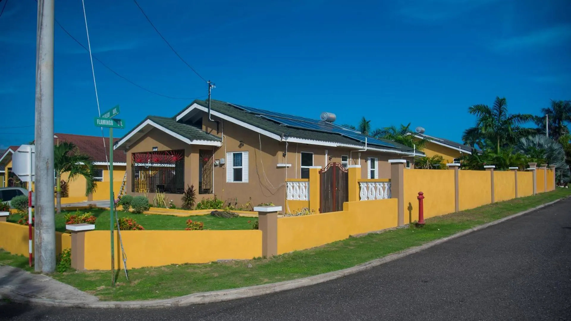 Paradise Villa: Dual Properties with Private Pool and Gym Ocho Rios 0*,  Jamaica